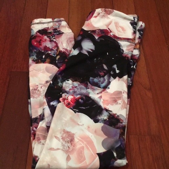 Old Navy Pants - 2 for 15$ Old navy active wear